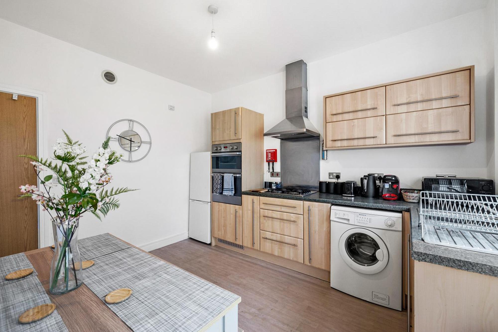 Spacious House By Quay - Sleeps 7 - Free Parking Plymouth Exterior foto